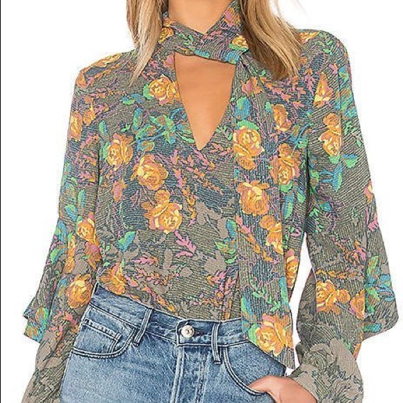 NEW BCBGMAXAZRIA Jade Floral Tie-Neck Top Size Small - Picture 1 of 8